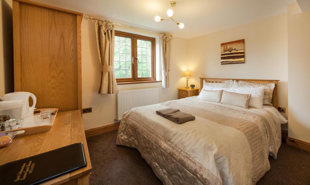 ホテル Acorns Old Farm Felton  エクステリア 写真