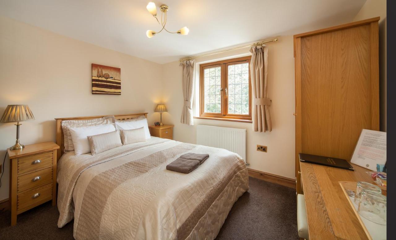 ホテル Acorns Old Farm Felton  エクステリア 写真
